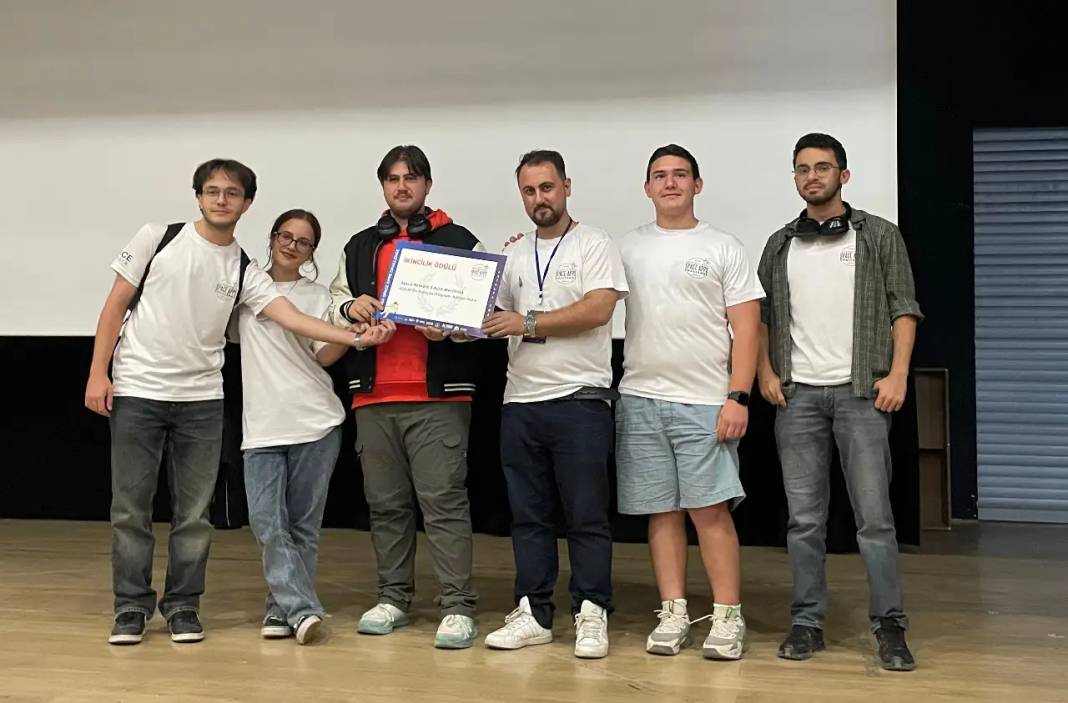 Antalya’da NASA heyecanı: Gençler 48 saat yarıştı 4